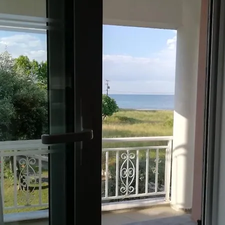 Fotis First Appartement Leptokaryá