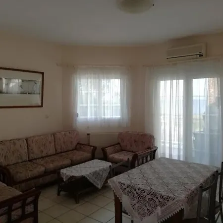 Fotis First Leptokaryá
